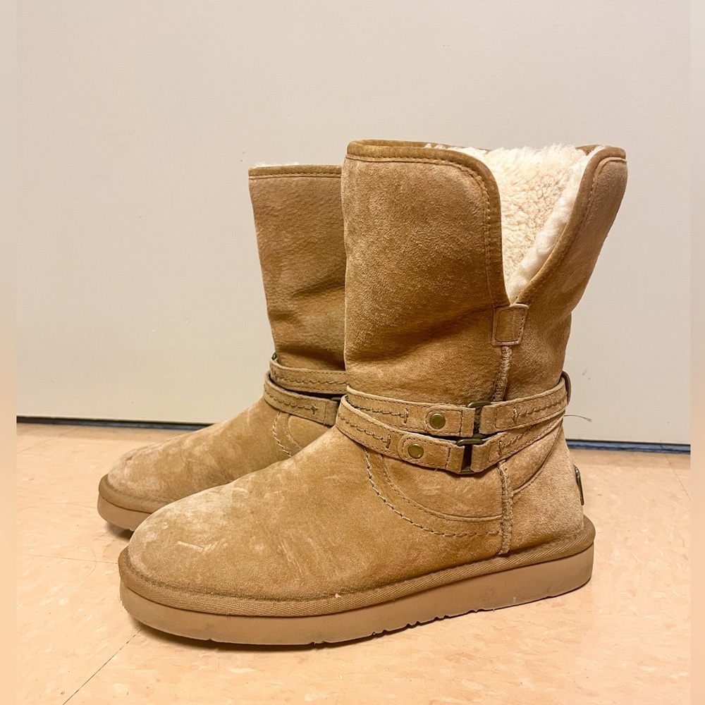 UGG Palisade Boots in Chestnut Size 6